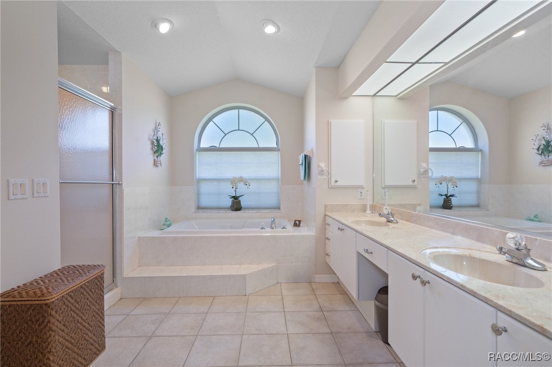 16 Ageratum Court
