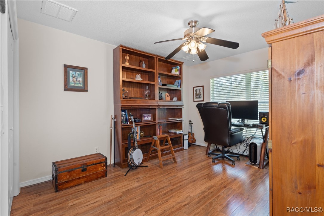 16 Ageratum Court