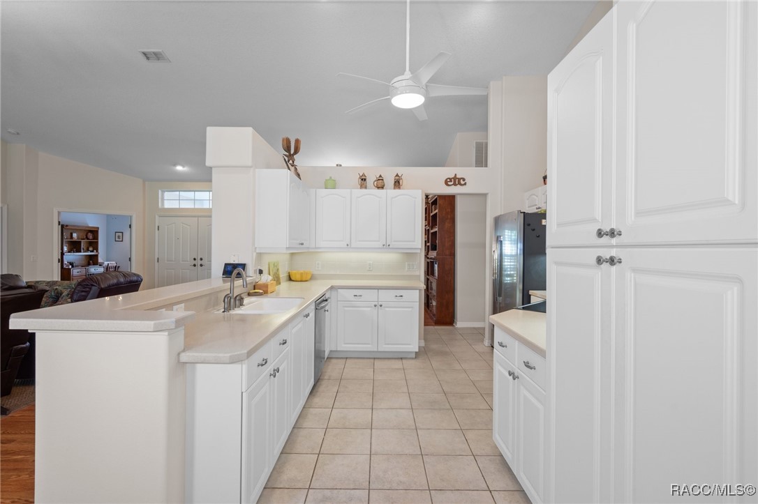 16 Ageratum Court