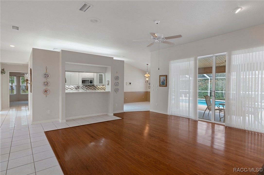 15 Calendula Court E