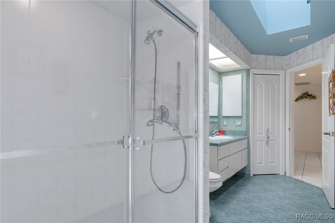 15 Calendula Court E