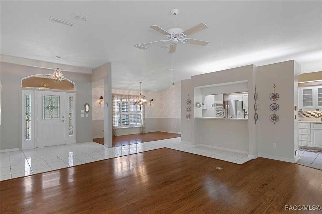15 Calendula Court E