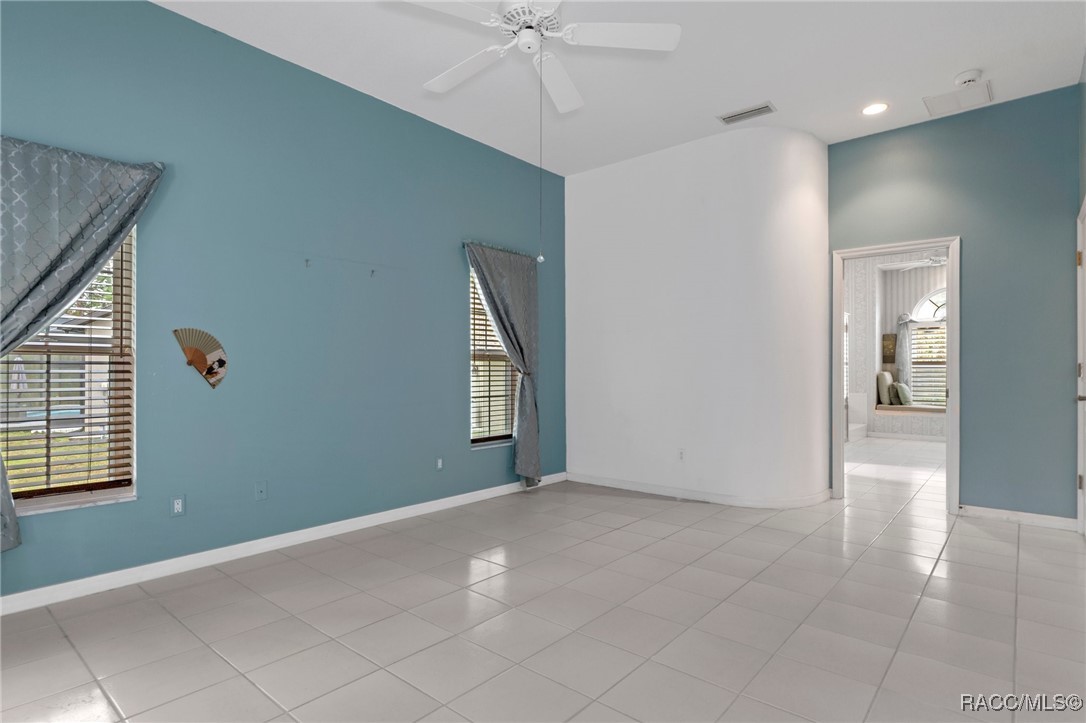 15 Calendula Court E