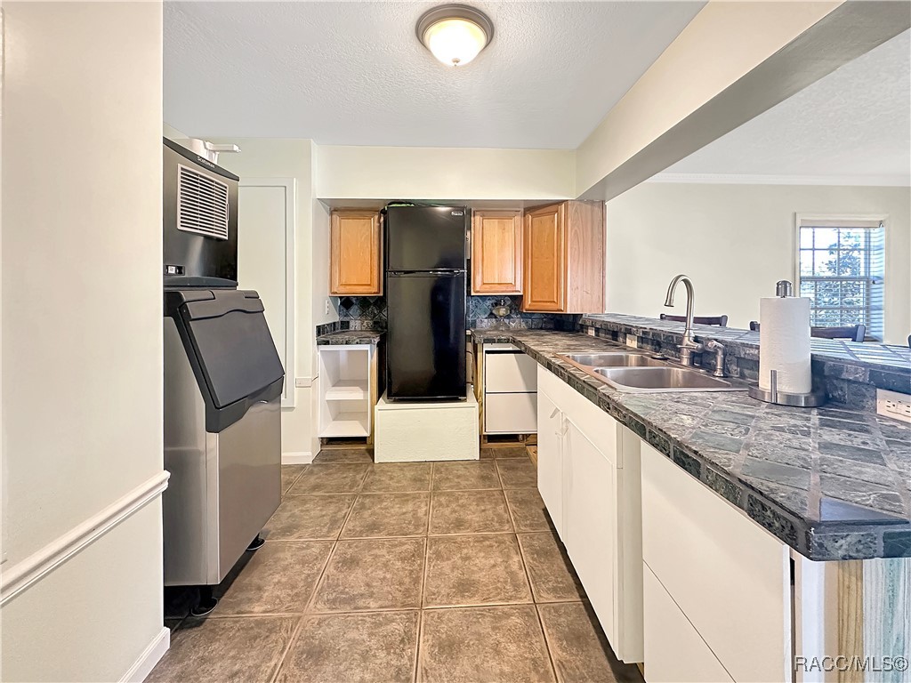 5695 S Sea Otter Path