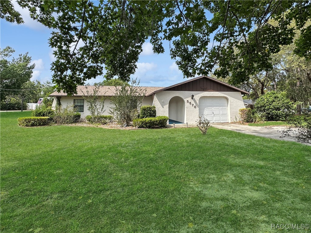 5570 W Cagney Loop