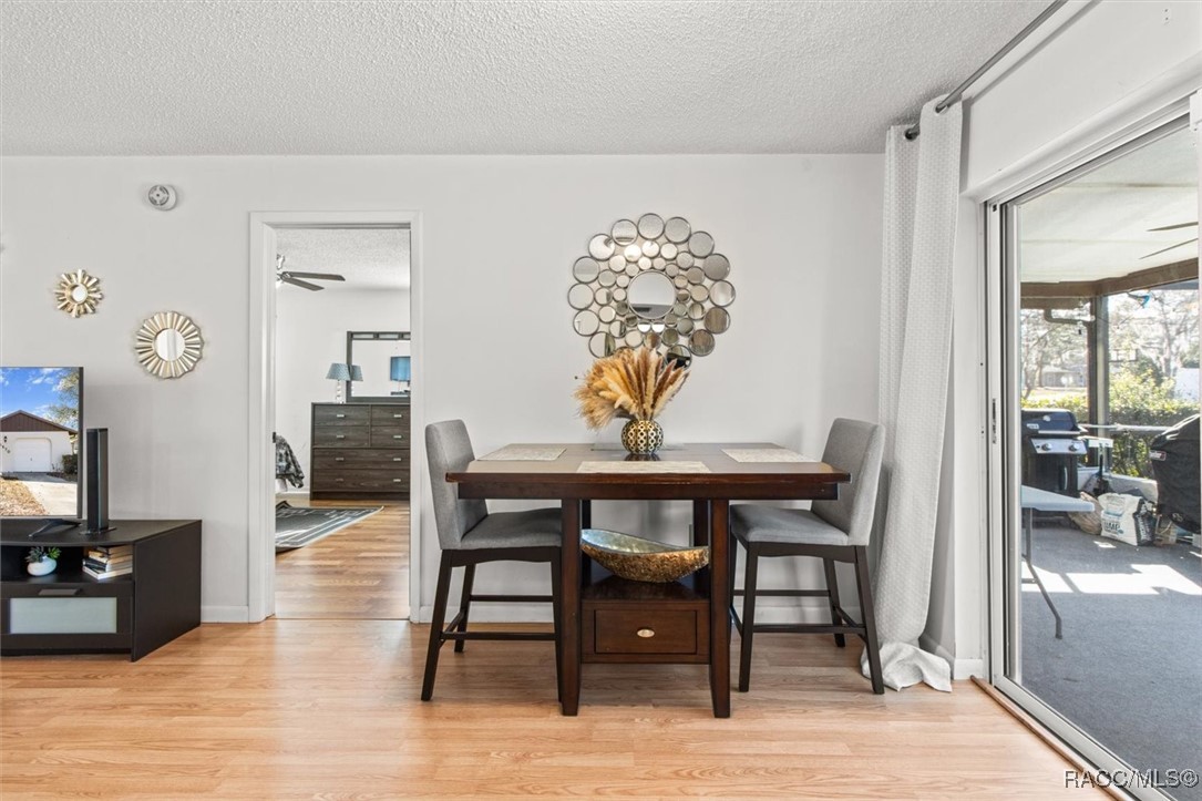 5570 W Cagney Loop