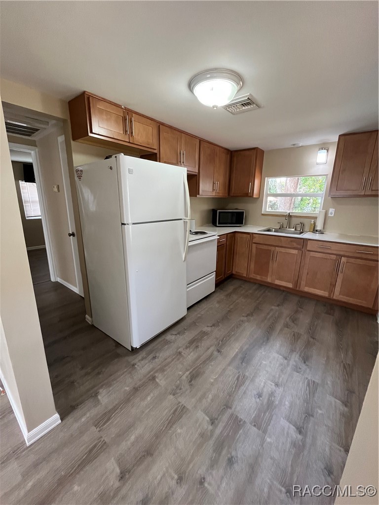 12167, 12195 W Red Maple Street