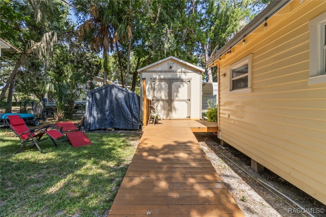 12167, 12195 W Red Maple Street