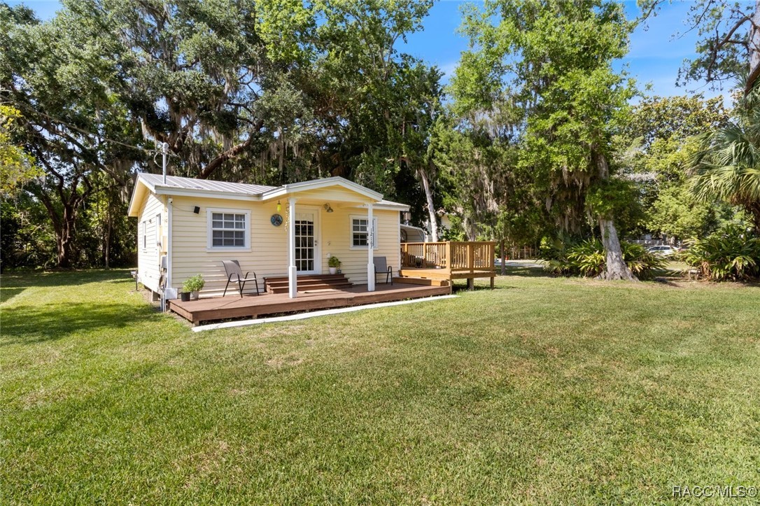 12167, 12195 W Red Maple Street