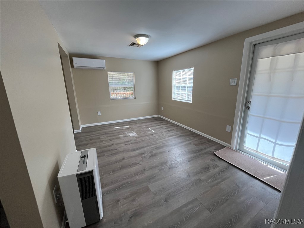 12167, 12195 W Red Maple Street