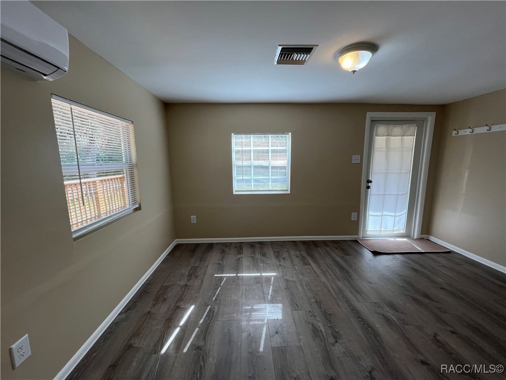 12167, 12195 W Red Maple Street