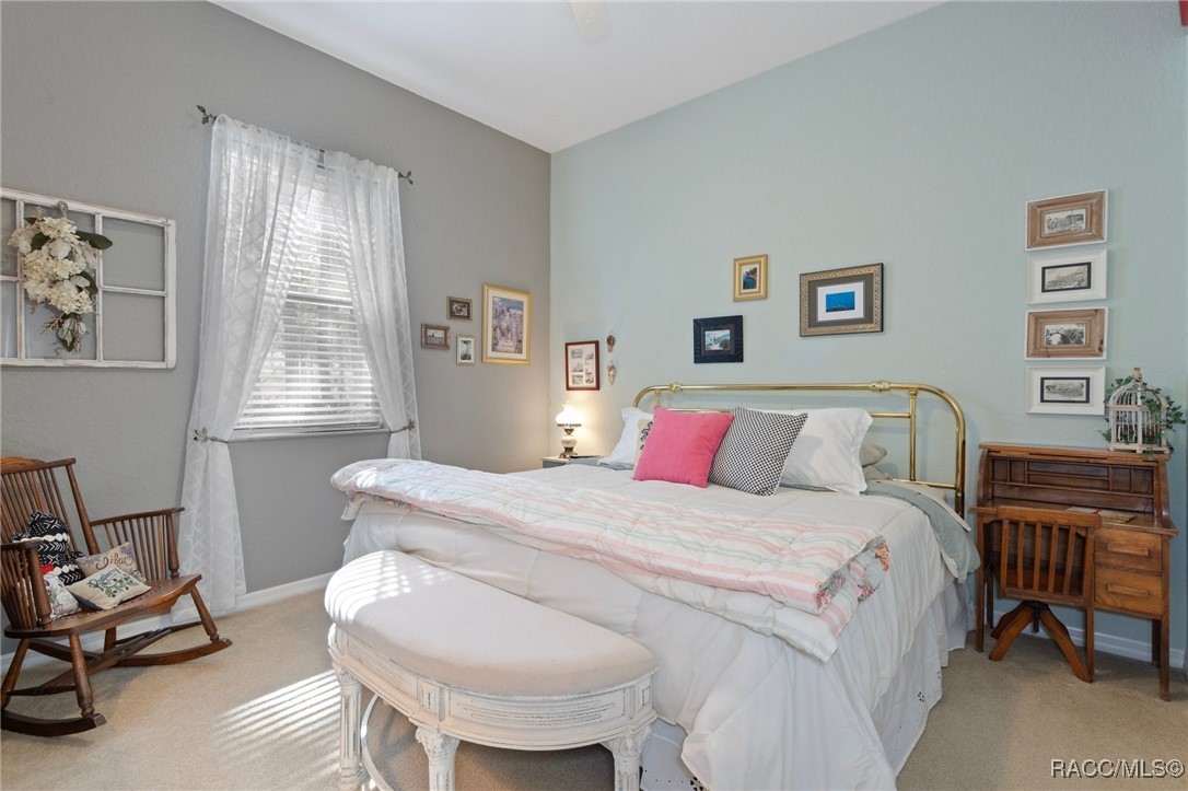 25 Sanders Circle