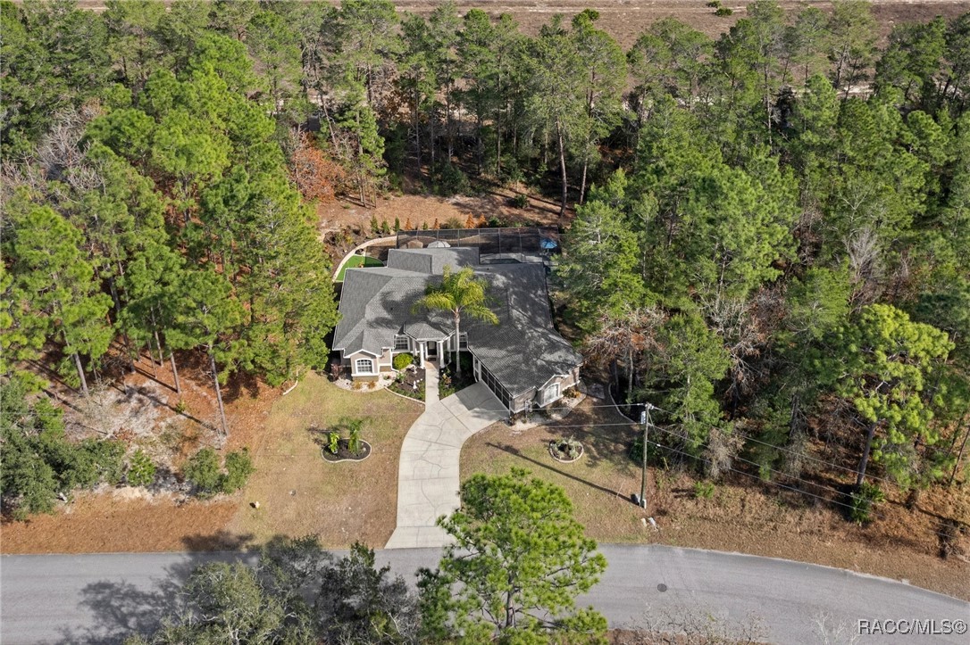 25 Sanders Circle