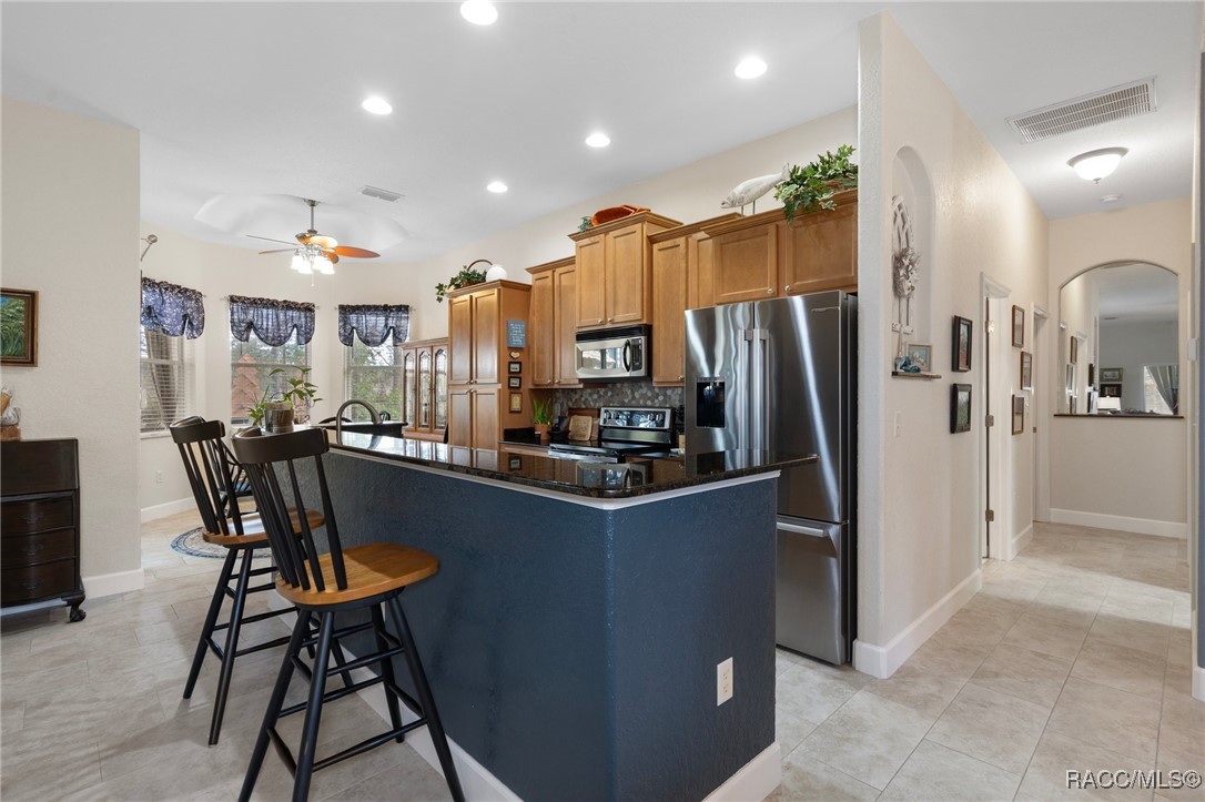 25 Sanders Circle