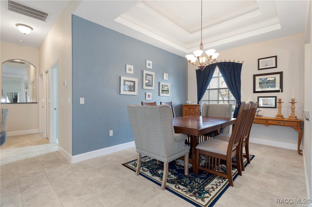 25 Sanders Circle