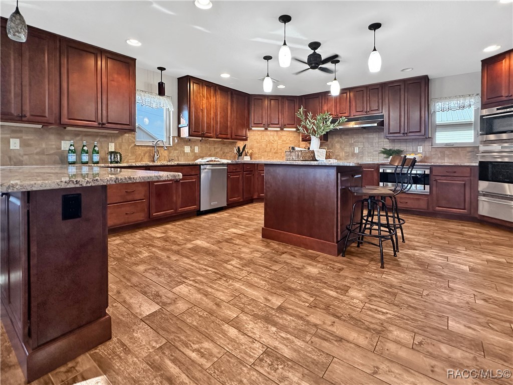 10305 W Port Court