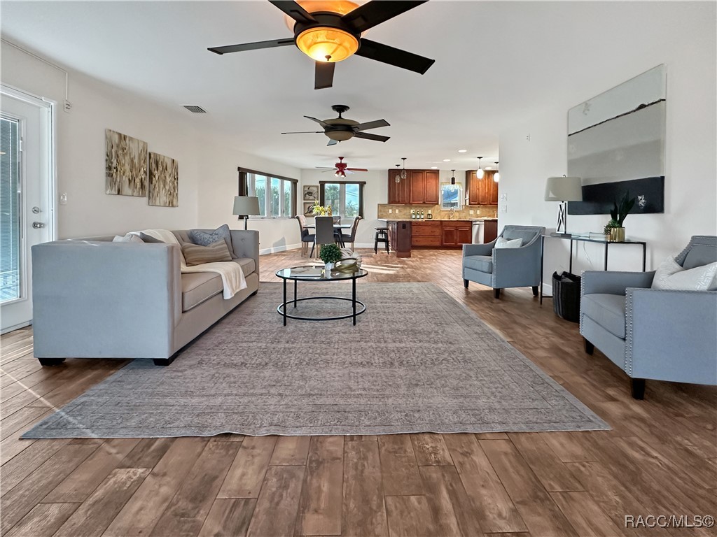 10305 W Port Court