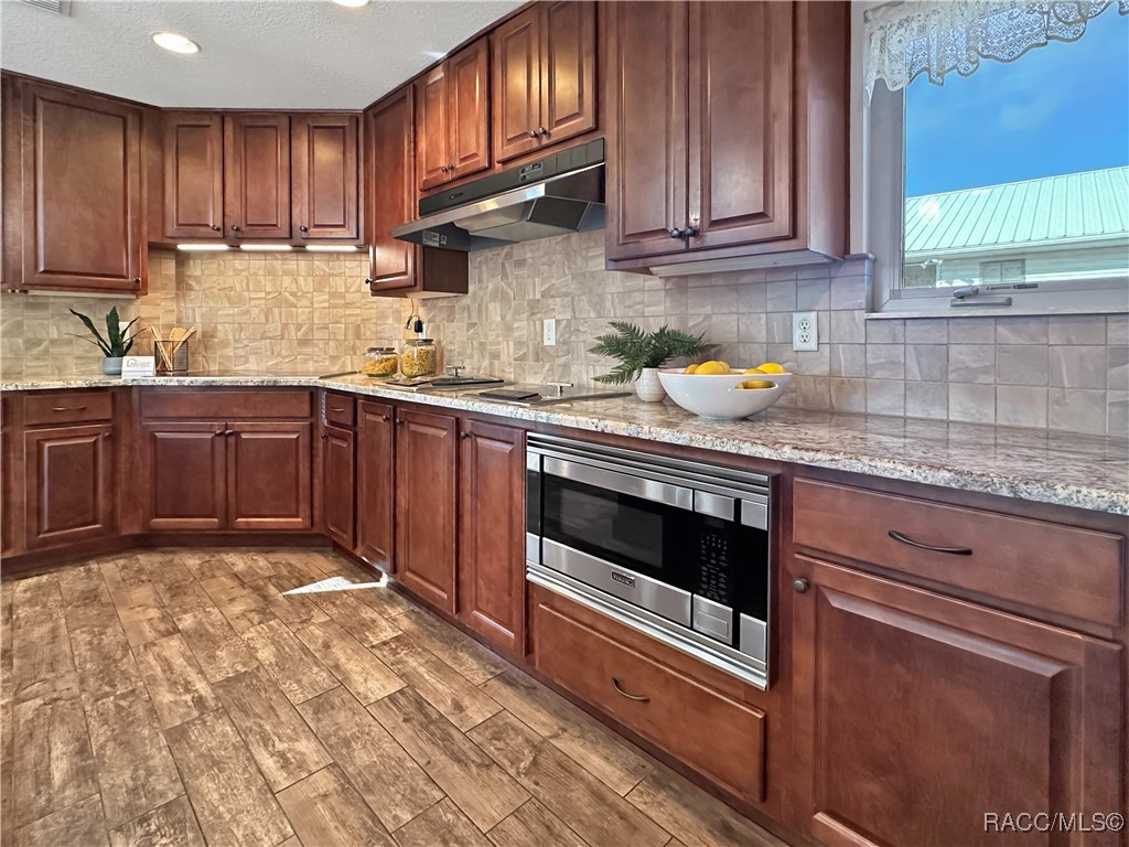 10305 W Port Court