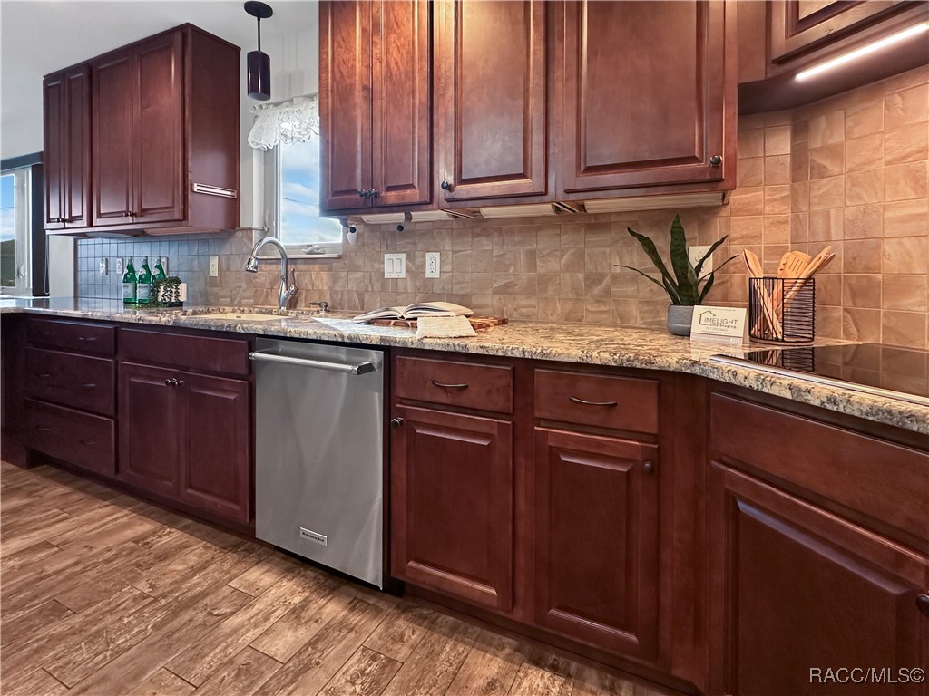 10305 W Port Court