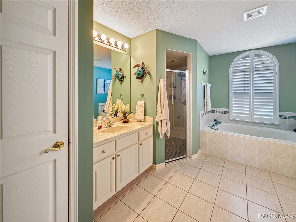 3874 E Arbor Lakes Drive