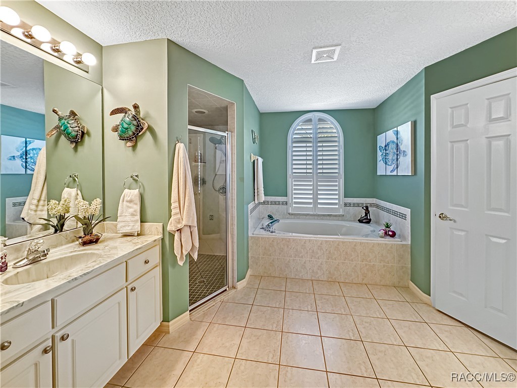 3874 E Arbor Lakes Drive