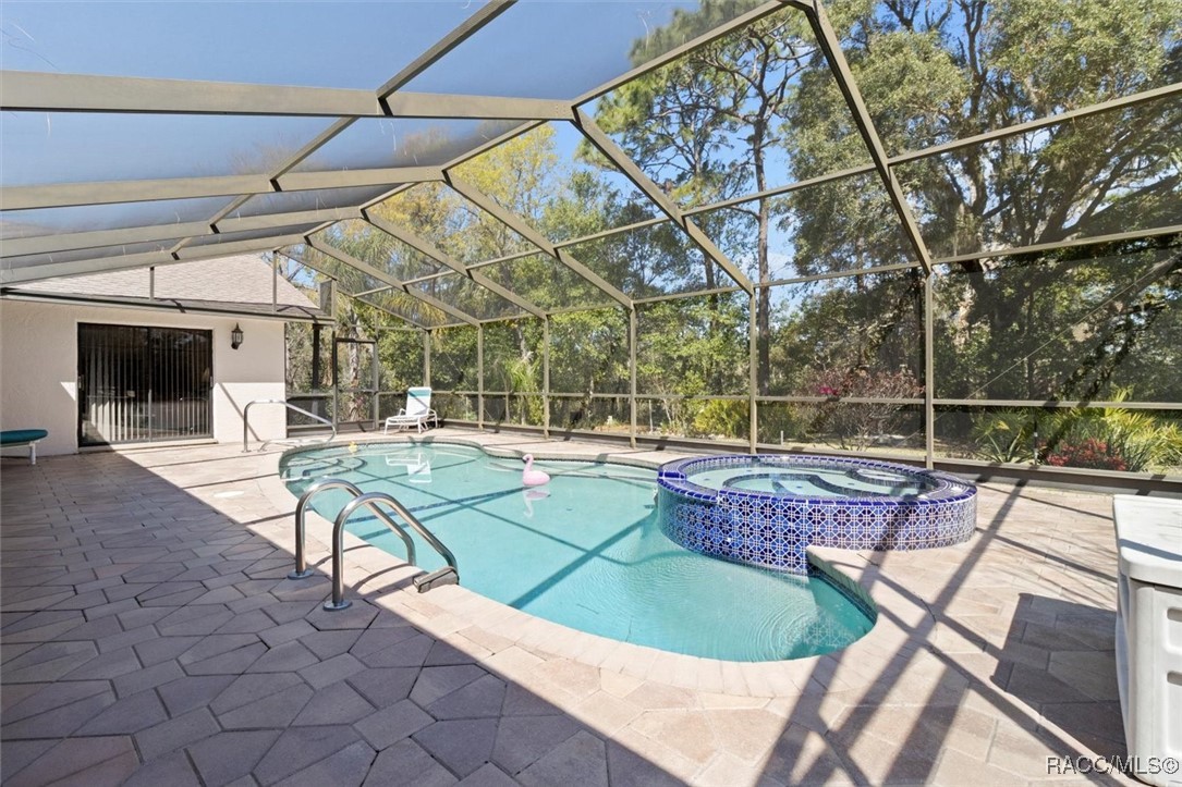 18 Sweetbay Court