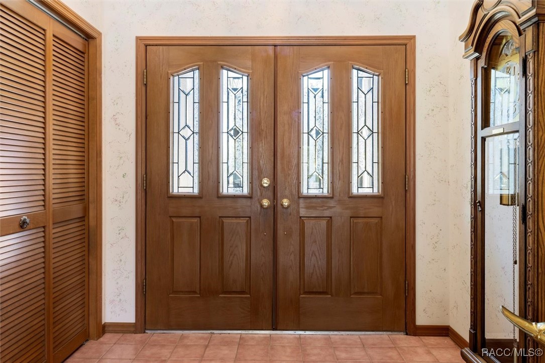18 Sweetbay Court
