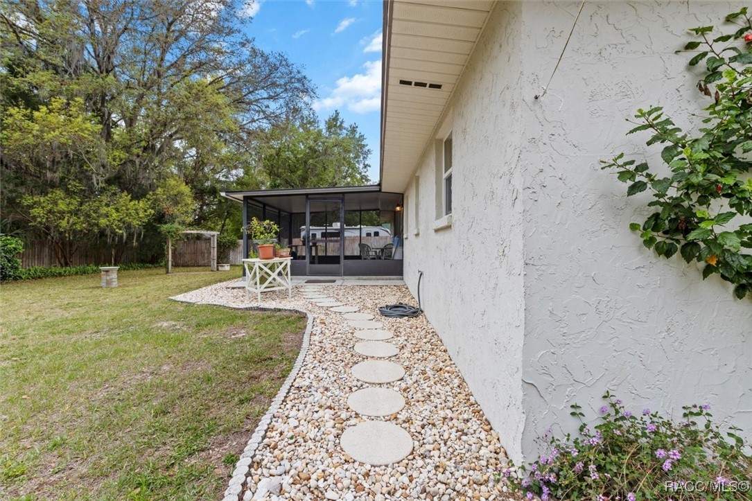 25 S Hibiscus Avenue