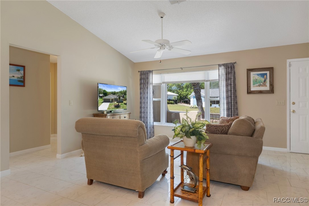 5118 W Kristina Loop