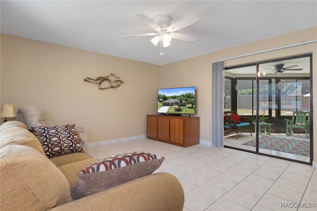 5118 W Kristina Loop