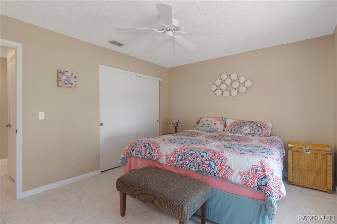 5118 W Kristina Loop