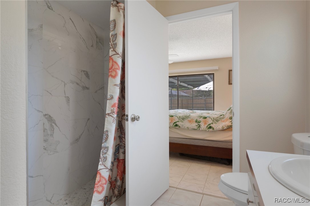 5118 W Kristina Loop
