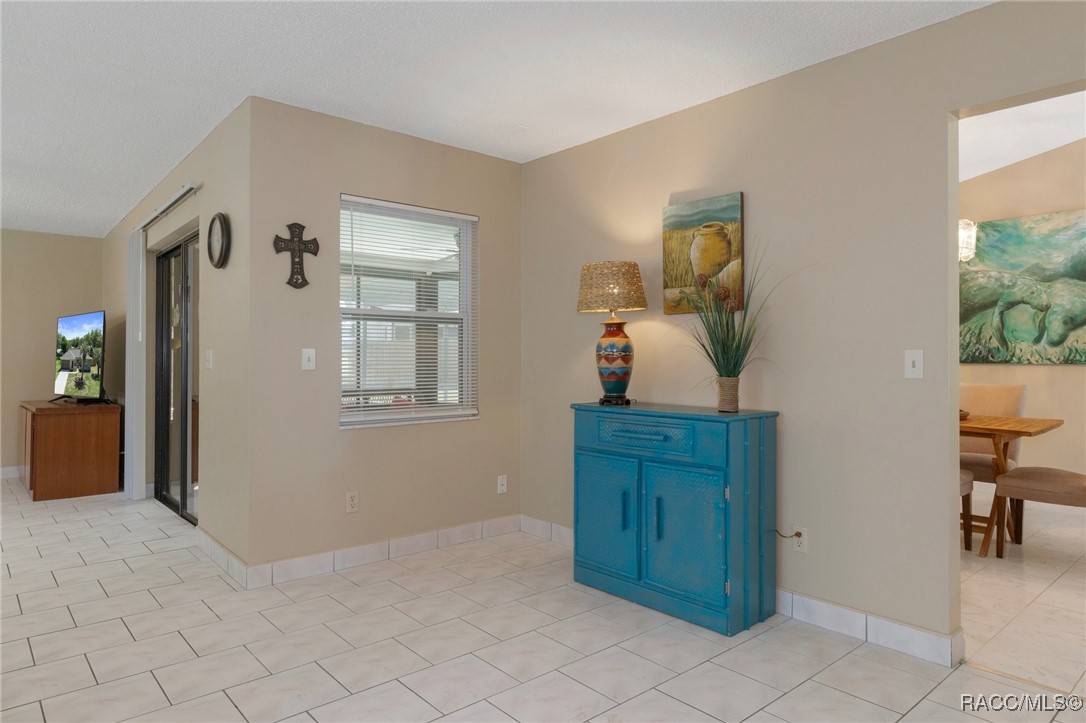 5118 W Kristina Loop