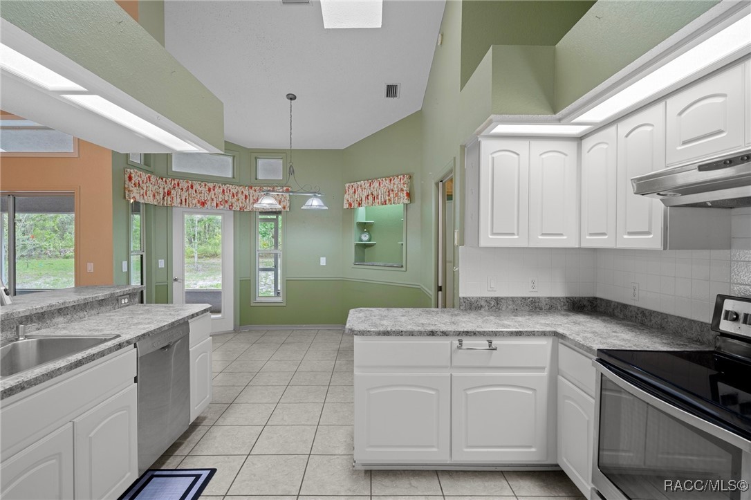 11 Calendula Court E
