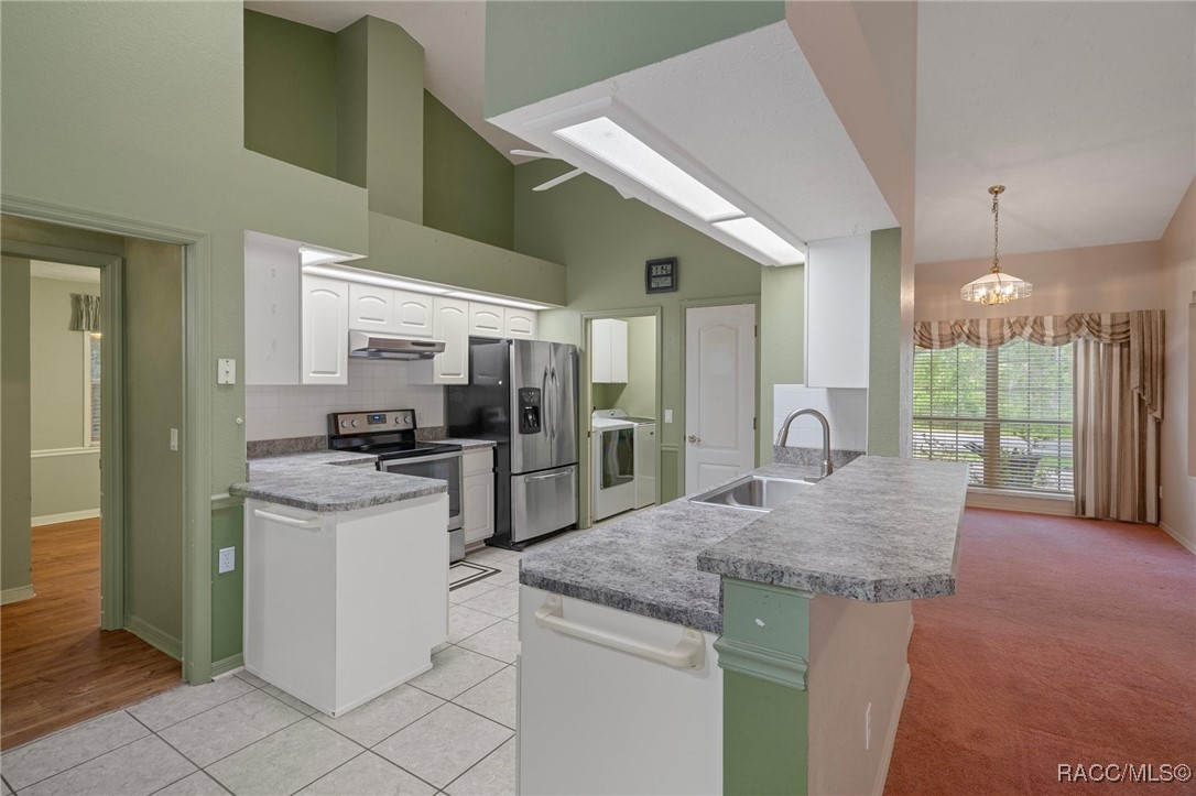 11 Calendula Court E