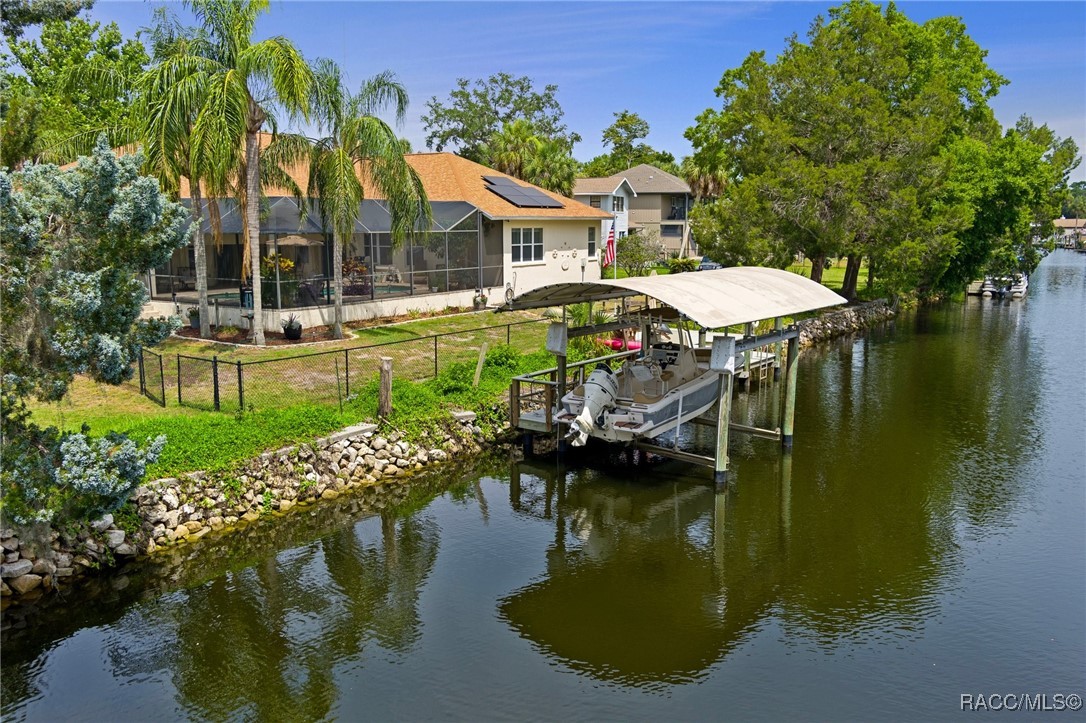 11530 W Waterway Drive