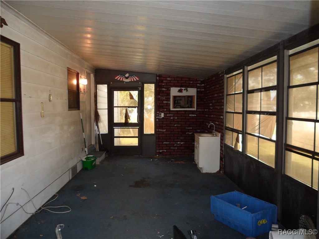 5250 W Rolling View Place