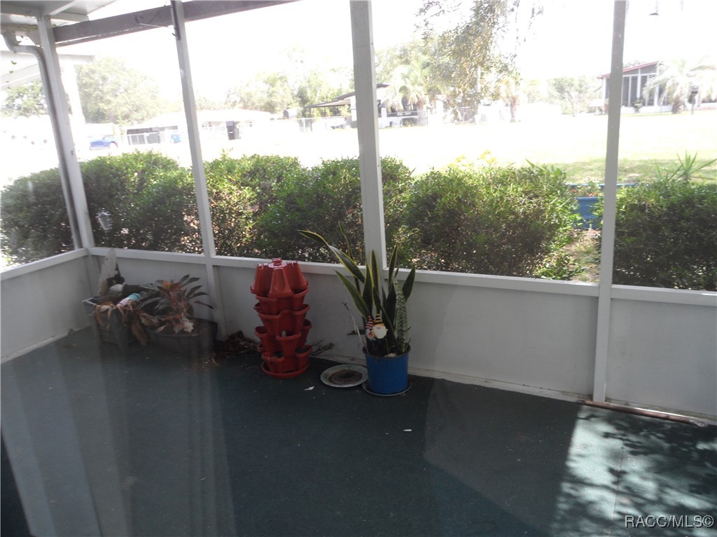 5250 W Rolling View Place