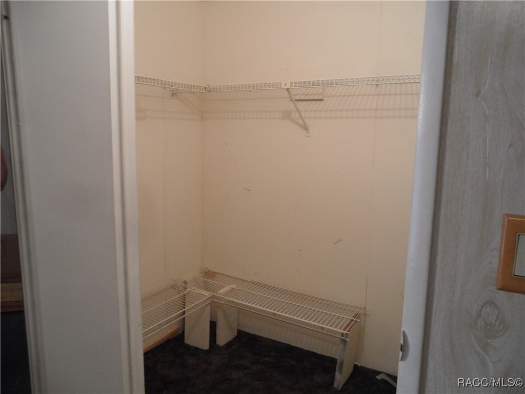 5250 W Rolling View Place