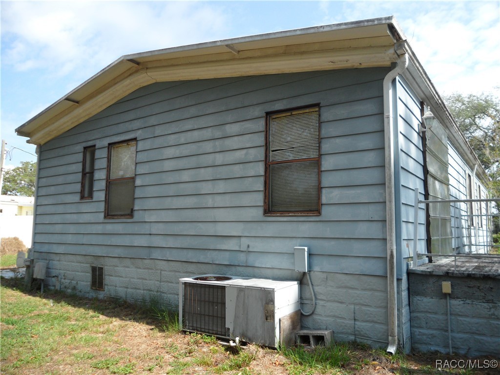5250 W Rolling View Place