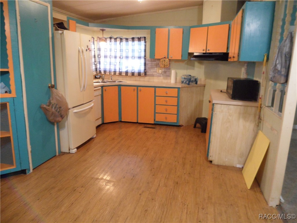 5250 W Rolling View Place