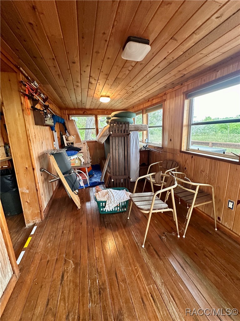 5809 S Hellgate Island