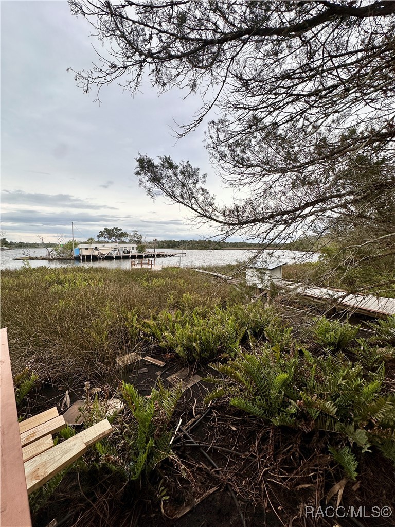 5809 S Hellgate Island
