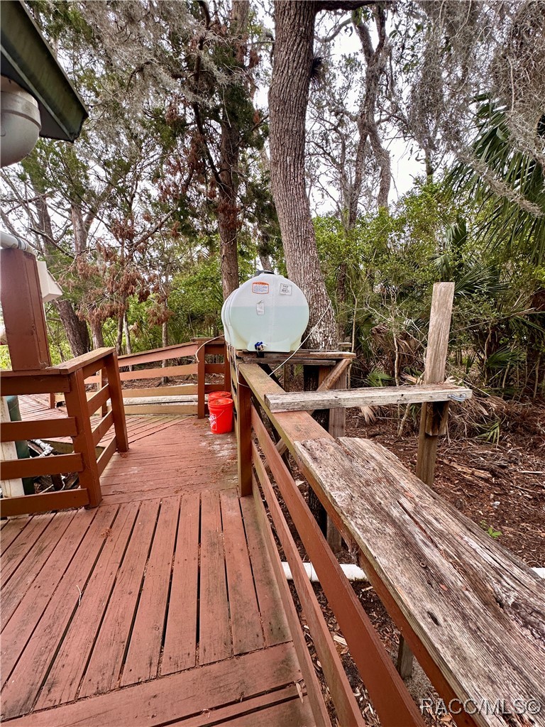 5809 S Hellgate Island