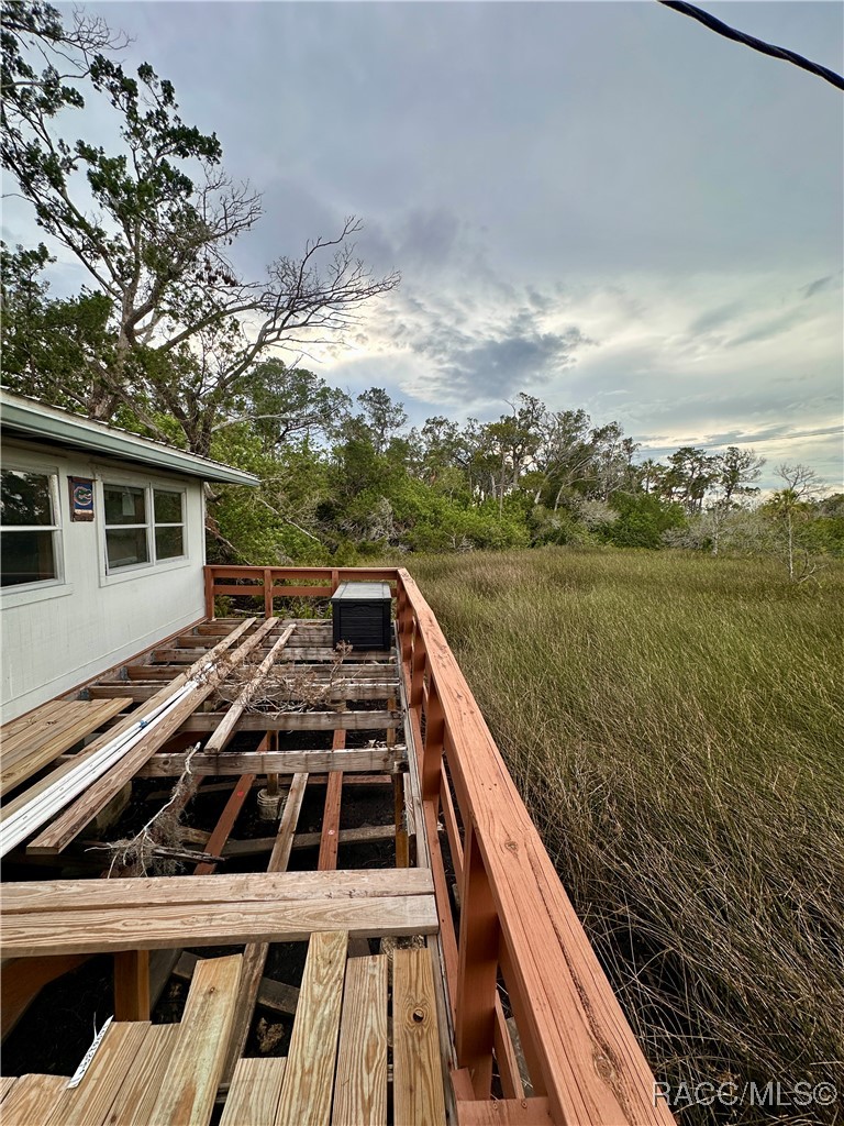 5809 S Hellgate Island