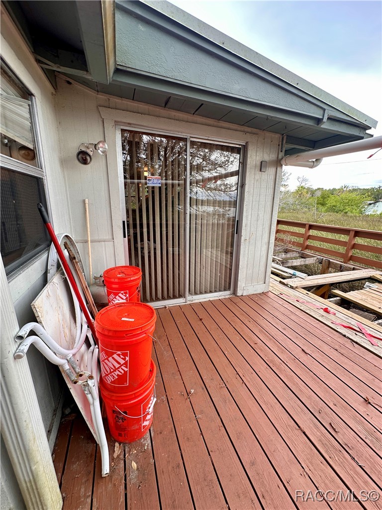 5809 S Hellgate Island