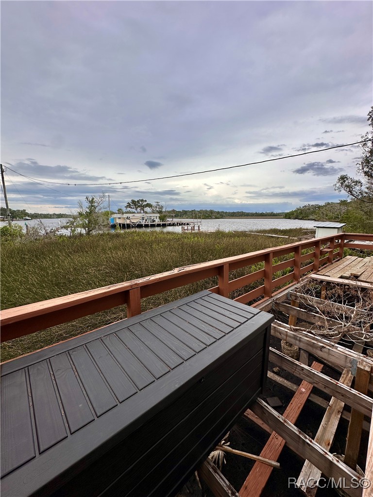 5809 S Hellgate Island
