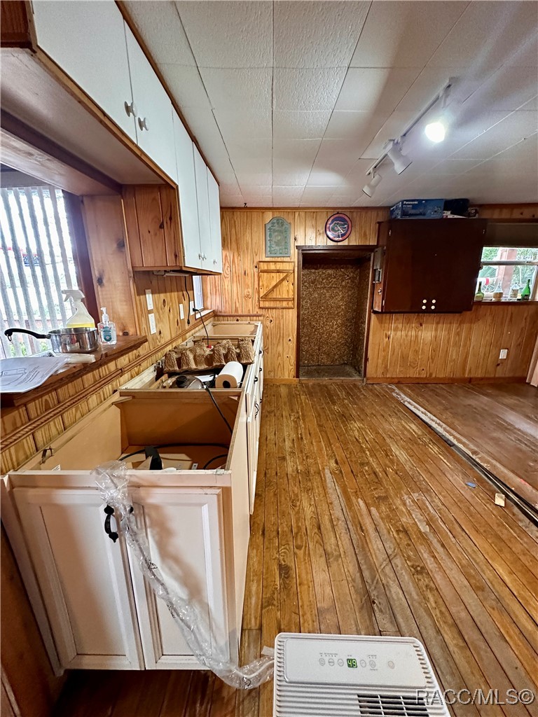 5809 S Hellgate Island