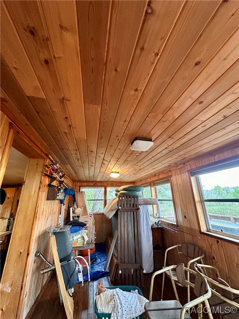 5809 S Hellgate Island