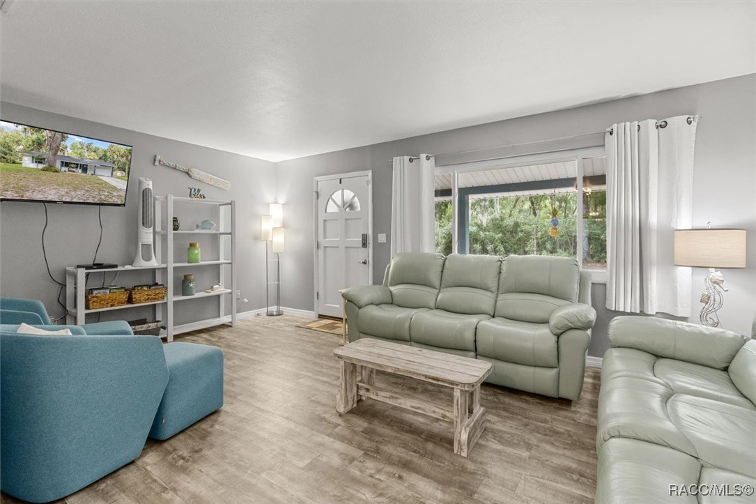 868 N Gardenview Terrace